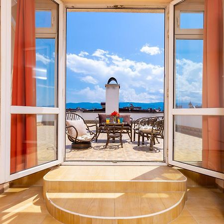 Roof Top Terrace Maisonette プロヴディフ エクステリア 写真